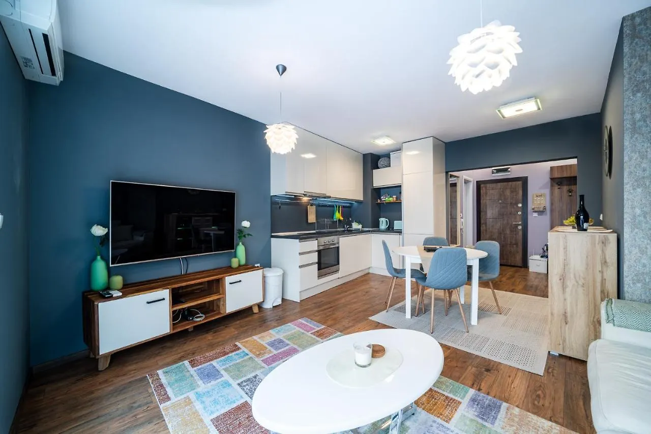Colibri Central Apartment Varna