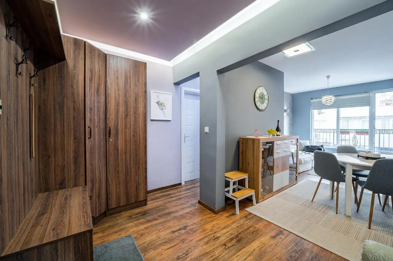 Colibri Central Apartment Varna